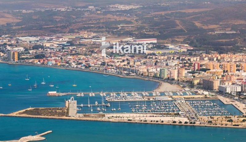 Foto 2b331115-a890-479e-800b-4c486a91feb1. Edificio in Centro-San Felipe-Huerta Fava Línea de la Concepción (La)