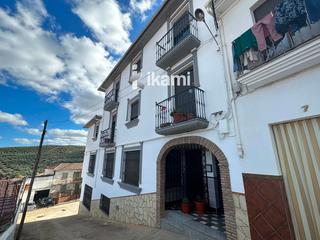 Pis  Leopoldo calvo sotelo. Apartamento de unos 122 m2 en vva. de tapia málaga.