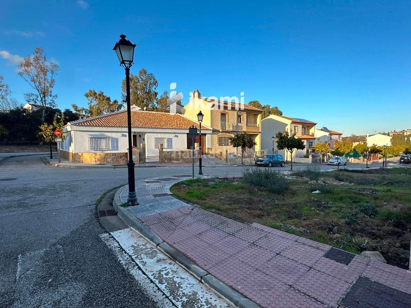 Foto 2f73d1a0-e6b9-4aa2-b542-e0c170c5665a. Terrain résidentiel dans Archidona