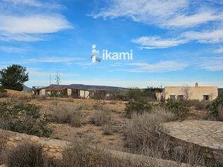 Terreno residencial en N/a. Te presentamos una finca rústica de 6.740m con un potencial enor