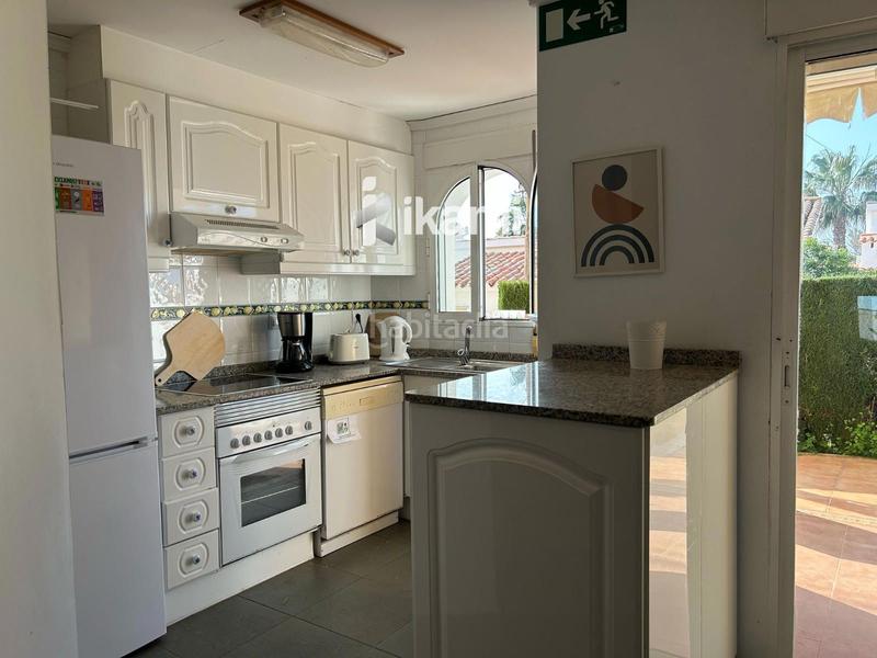 Foto a5e84ddf-5e8f-459c-a91c-422c7a1bd688. Casa adosada adosado en primera linea els poblets en Poblets (els)