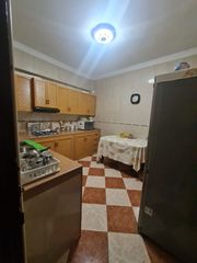 Etagenwohnung  Avenida reyes católicos 15. Se vende piso en la primera planta en avenida reyes catolicos