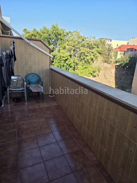 Foto c64ac3a0-f000-4995-a215-4d922ad00f24. Duplex dans Centro Ceuta