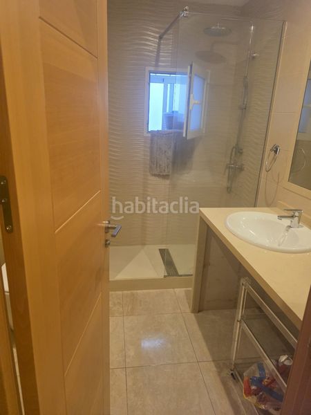 Foto 87ce0079-9554-46d0-89ac-3a2b2e321cbb. Rent flat in calle real 90 in Centro Ceuta