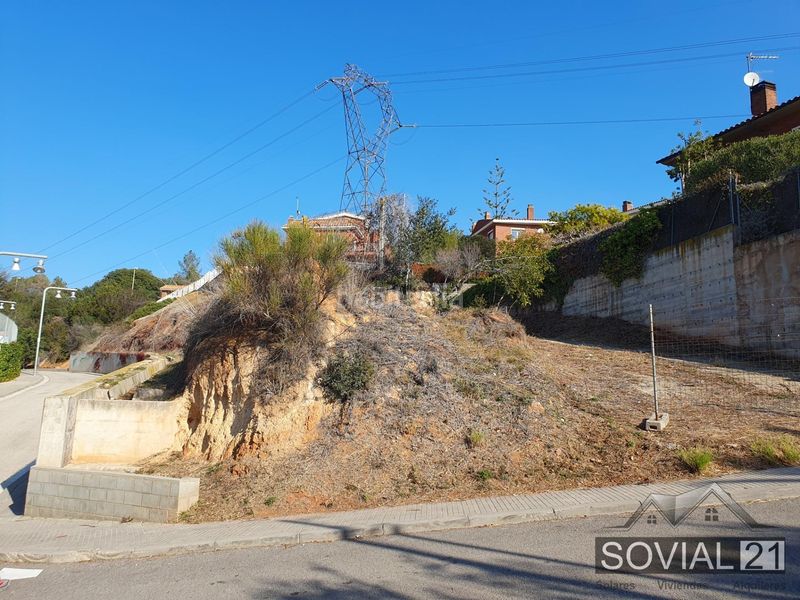 Foto b9883ce4-81c3-4749-a087-625ba5ca0a1e. Terreny residencial a Papiol (El)