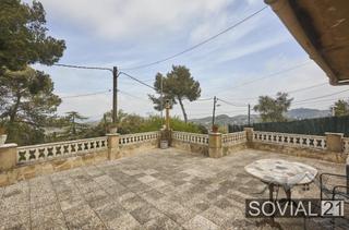 Casa en Vallvidrera - Tibidabo - Les Planes. Exclusiva finca con dos viviendas independientes y vistas espect