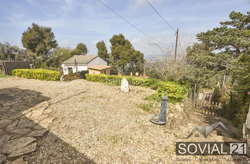 Foto 0ef29aa7-5b5d-44f3-a555-dde4e3f61049. Casa exclusiva finca con dos viviendas independientes y vistas espectaculares en collserola en Barcelona