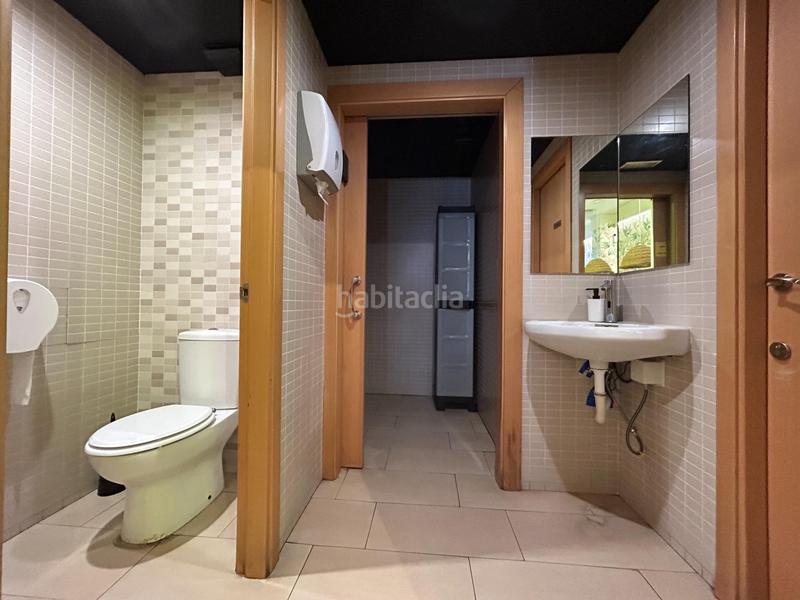 Foto 3dabb55d-1790-40ab-a13b-44126c3394ab. Alquiler local comercial negocio en pleno funcionamiento!! en Mataró