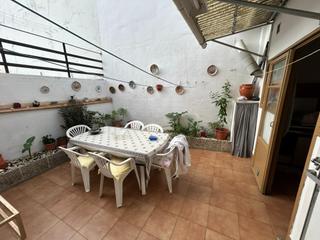 Rez-de-chaussée  Carrer plaza catalunya. Espléndido bajo con terraza!