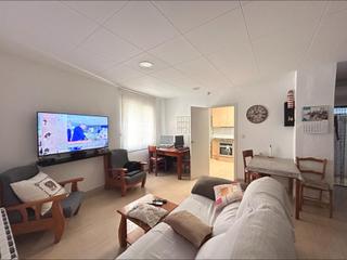 Haus  Carrer carrer de mèxic, 101. Bajo con entrada independiente!