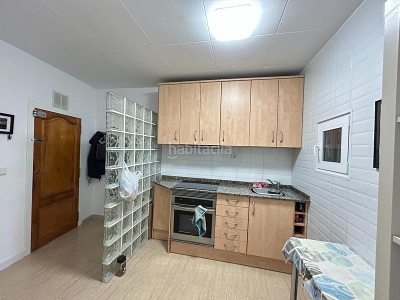 Foto 98e7b8e8-e50a-4b78-8bb1-d6e80c56dfcf. Casa amb calefacció a Rocafonda Mataró