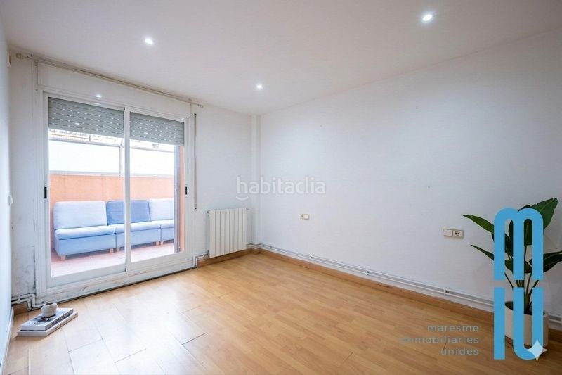 Foto 3a8d57fb-6a32-45f4-83e5-7c8af3e854c0. Pis amb piscina a Santa Susanna