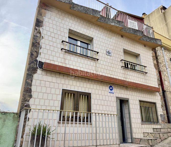 Foto 40955483-fb3b-4a31-83f3-310f916d4b83. Casa adossada a Mont Ferrant-Joan Carles I Blanes