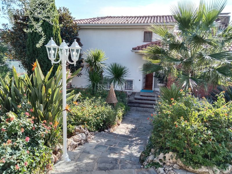 Foto cad3a88a-981a-4f6c-ad3a-bf9fd9d145e9. Casa amb aparcament piscina a Santa Susanna