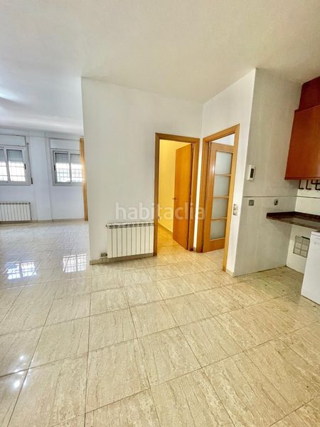 Foto 3235c7e4-e687-409b-8d3e-cd9ae0e3c7a4. Planta baixa amb calefacció a Eixample Mataró