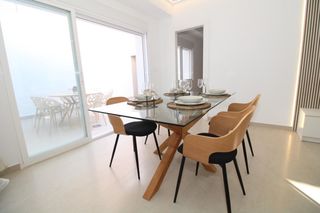 Xalet en Lo Pag�n. Vivienda en planta baja en lo pag�n