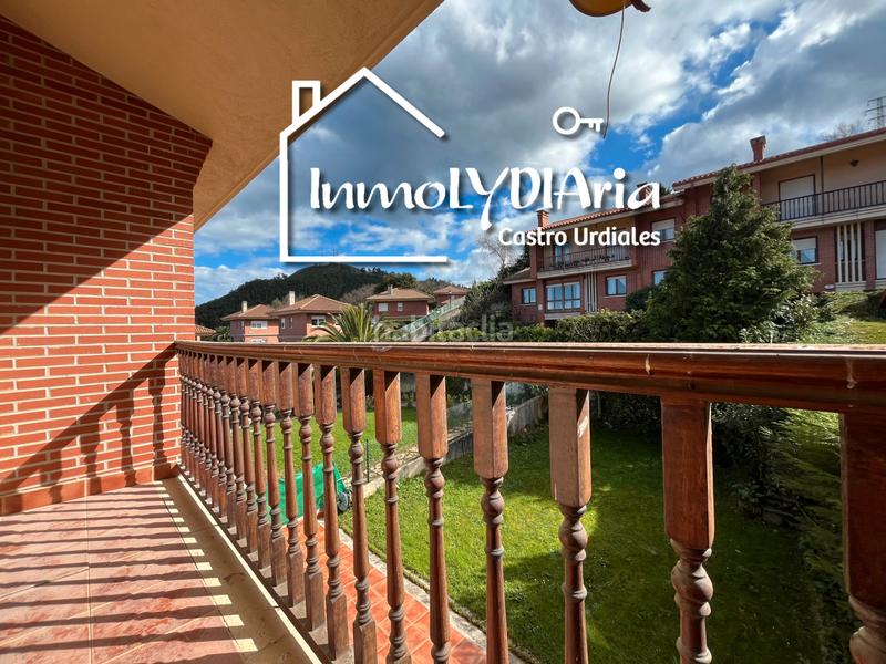 Foto 69a28a63-82d1-4776-ae77-9809fe2c2fa3. Chalet en barrio brazomar 68 en Cotolino Castro - Urdiales
