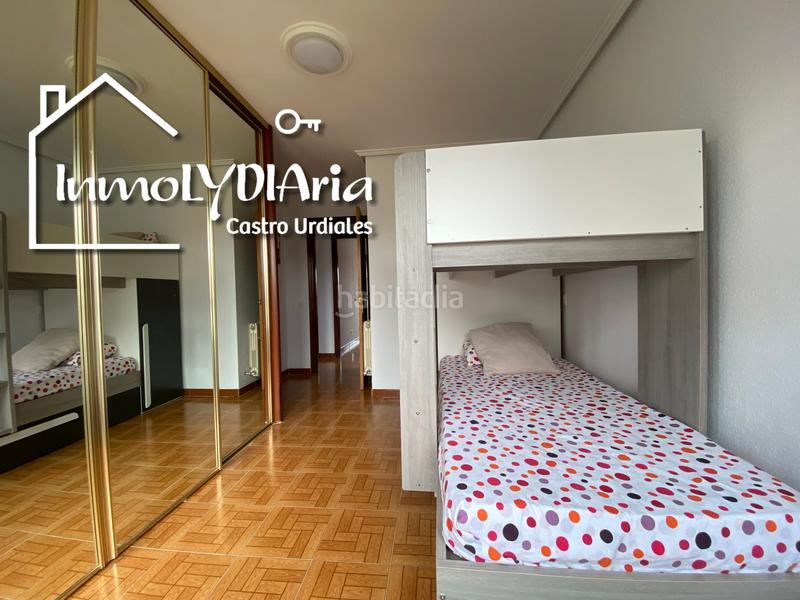 Foto bef62d50-6b64-4b73-bd6e-d708a1b012b2. Alquiler piso alquiler temporal en Palacio Noja
