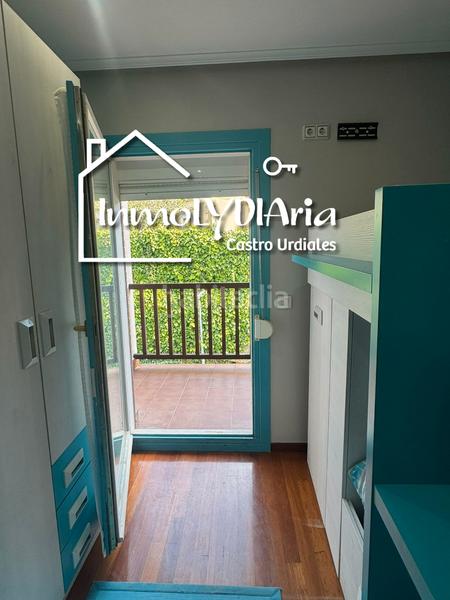 Foto c99359b7-256b-4d64-ba82-66c996d14fcf. Chalet en barrio otañes 19 chalet en otañes de 4 habitaciones con piscina en Castro - Urdiales