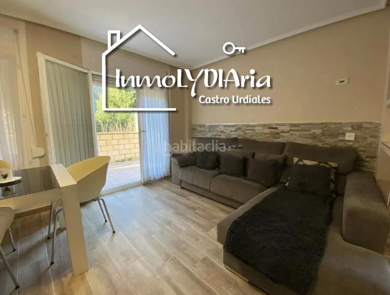 Foto da273fda-9ec5-4a53-b1be-01dc463e93c3. Chalet en barrio otañes 19 chalet en otañes de 4 habitaciones con piscina en Castro - Urdiales