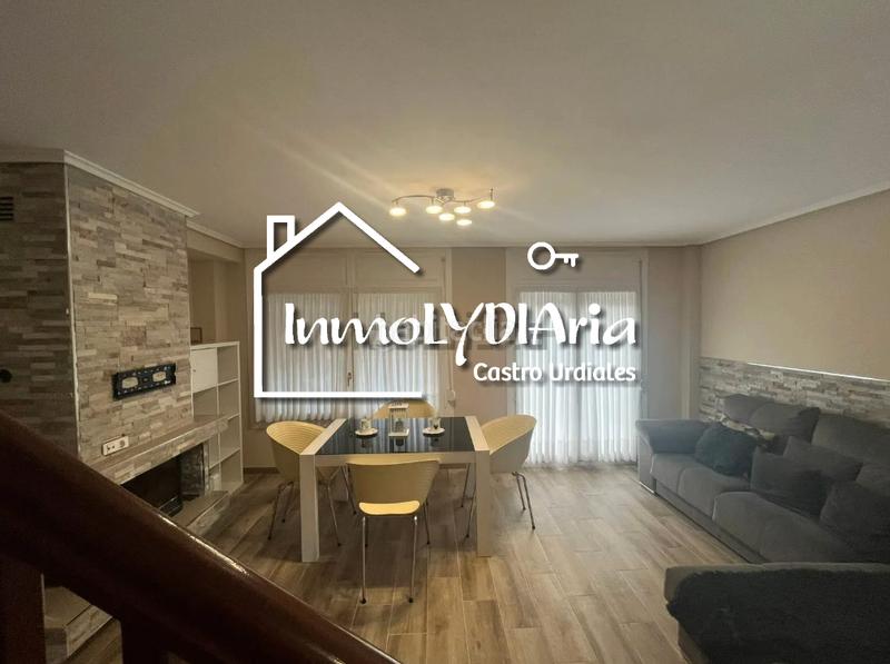 Foto f6fdb585-80db-4709-b453-0d13e72aa23c. Chalet en barrio otañes 19 chalet en otañes de 4 habitaciones con piscina en Castro - Urdiales
