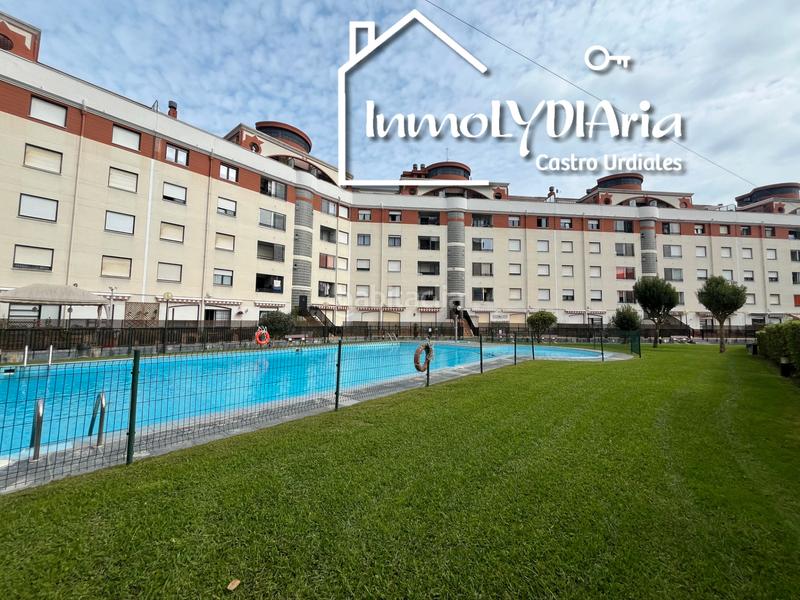 Foto 539579b2-f72e-49e7-8b7a-47f1e3b44828. Pis a calle de silvestre ochoa 23 a Playa Ostende Castro - Urdiales