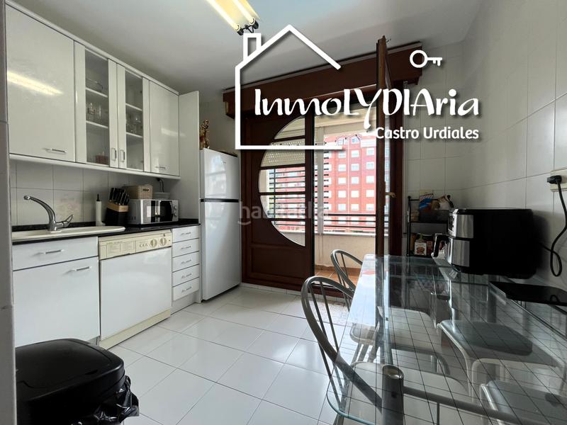 Foto ece58515-6b95-4a10-8a1a-673b9aac0e20. Pis a calle de silvestre ochoa 23 a Playa Ostende Castro - Urdiales