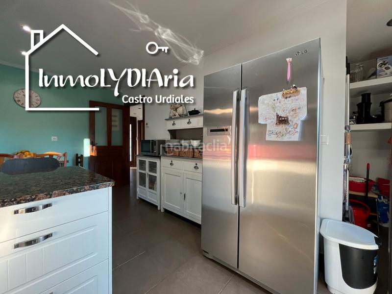 Foto 8603d770-b640-4a1d-84f1-b15b7d4cf648. Chalet avec cheminée chauffage parking dans Samano Castro - Urdiales