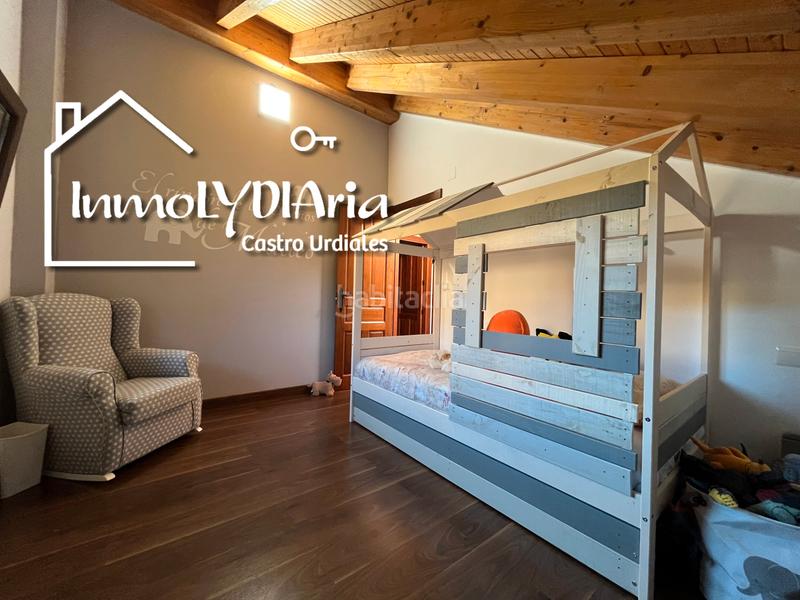 Foto fbd0aea4-58b4-48cb-9da8-2a280687bc34. Chalet avec cheminée chauffage parking dans Samano Castro - Urdiales