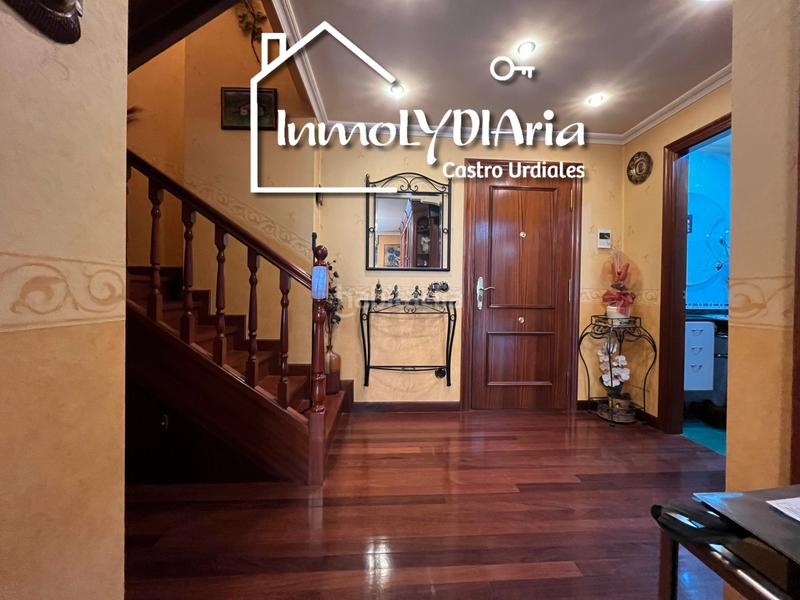 Foto b7106b1e-c8d2-4f16-9dc0-ff8a27fc6de7. Pis a calle san andrés 8 a Cotolino Castro - Urdiales