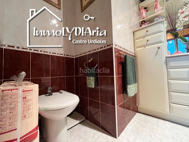 Foto d264925f-a8e8-4752-8912-8e426fbd8f0f. Pis a calle san andrés 8 a Cotolino Castro - Urdiales