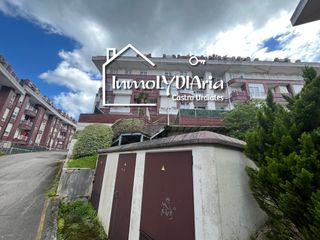 Pis  Avenida de la libertad 15. Piso centro de castro  urdiales