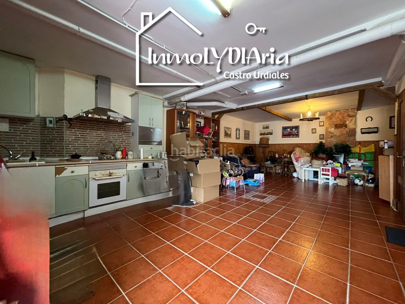 Foto 0bced71c-f6ff-40c4-b85b-bbd4b2eb3dd8. Chalet dans barrio mioño 14a dans Mioño-Santullán Castro - Urdiales