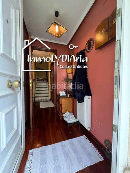 Foto 60332c79-f7e6-4cd2-b32d-ddf1dc8f1b76. Chalet dans barrio mioño 14a dans Mioño-Santullán Castro - Urdiales