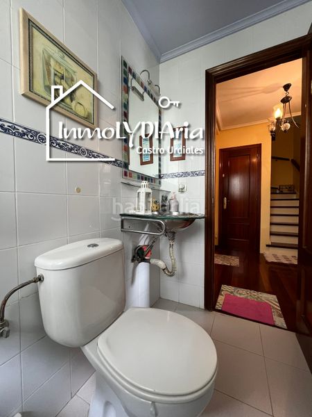 Foto 8d71a5e5-18a5-46f8-b1c4-a5511740e3a7. Chalet dans barrio mioño 14a dans Mioño-Santullán Castro - Urdiales