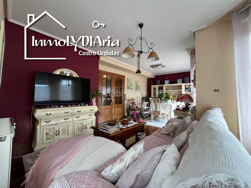Foto 9d709efb-e162-49d6-b39d-007c8baa41c5. Chalet dans barrio mioño 14a dans Mioño-Santullán Castro - Urdiales