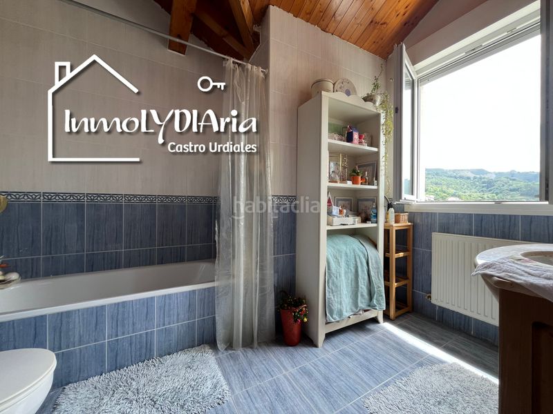 Foto bbeed5f9-d7bf-4df6-92ce-8b75f2ed2c0c. Chalet dans barrio mioño 14a dans Mioño-Santullán Castro - Urdiales