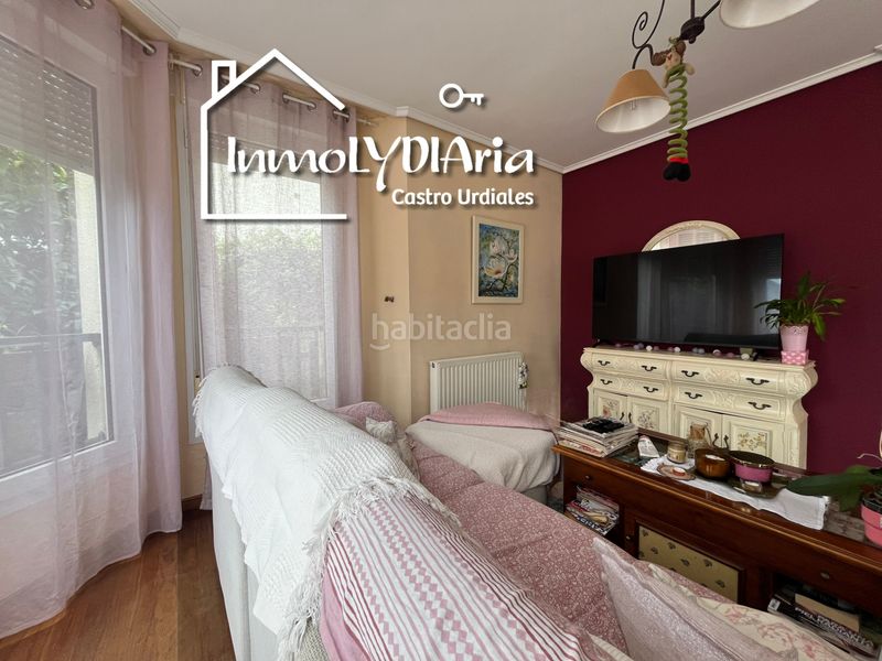 Foto c9590338-e130-4e26-b6f7-538651632de4. Chalet dans barrio mioño 14a dans Mioño-Santullán Castro - Urdiales