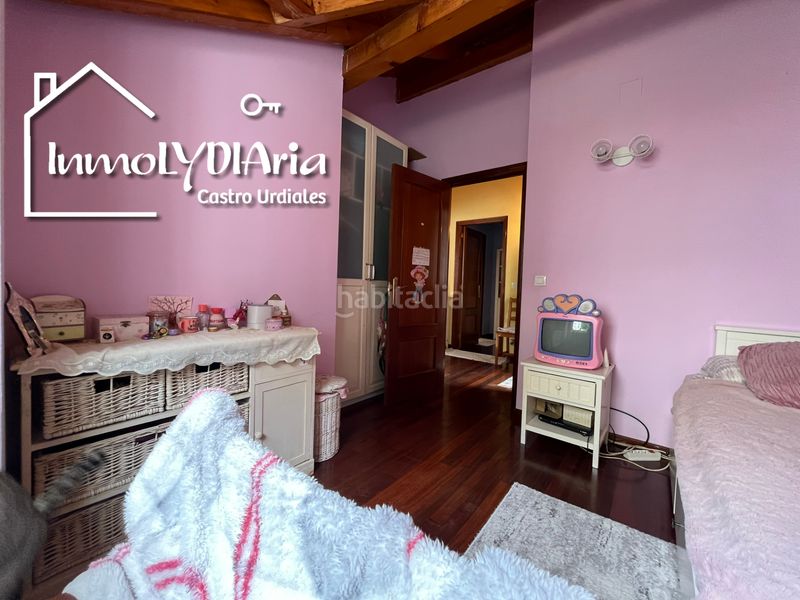 Foto feffaa86-3ed5-4691-acf0-eb68443266c3. Chalet dans barrio mioño 14a dans Mioño-Santullán Castro - Urdiales