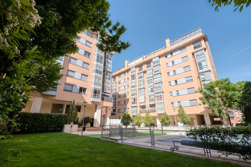 Foto 8a0de1db-8512-4871-b283-5e5ef1ea609a. Dúplex a calle ordicia 41 a Orcasitas Madrid