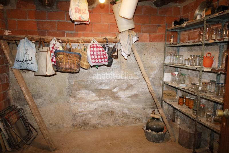 Foto aef2ae7d-4e79-4915-a162-1671a0294c84. Casa amb aparcament a Codoñera (La)