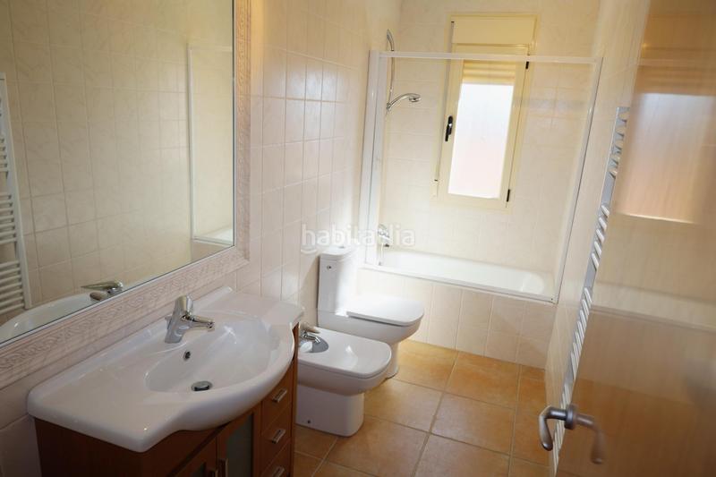 Foto 6af1253d-7642-4c6c-8a1d-d7dd9321f940. Casa amb calefacció aparcament a Híjar