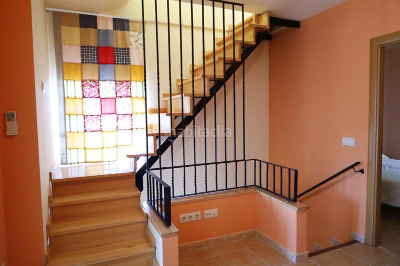 Foto 8ca6b575-54c0-4238-84c0-37ba57a79cc9. Casa amb calefacció aparcament a Híjar