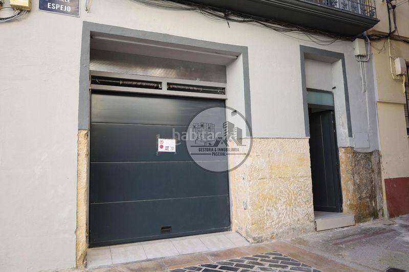 Foto fce4cc9e-273d-4ae3-ab1c-1acbce5012d3. Casa amb aparcament a Alcañiz