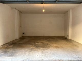 Rent Car parking in Poble Sec. Magatzem -traster-parquing