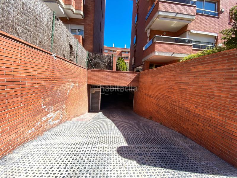 Foto 7c77dbe0-6fdf-45b3-9042-d05b2c42e5ea. Aparcament cotxe a Ponent - Set Camins Igualada