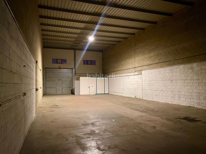 Foto b2672df0-ad38-4924-a5de-bf3caa76d61d. Capannone industriale in Polígon Industrial Igualada