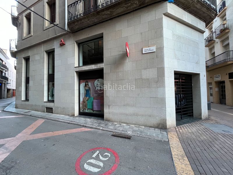 Foto c2c843e3-7cb2-405a-9418-70fcae0fe397. Alquiler local comercial oportunitat!! local historic al Centre d en Igualada