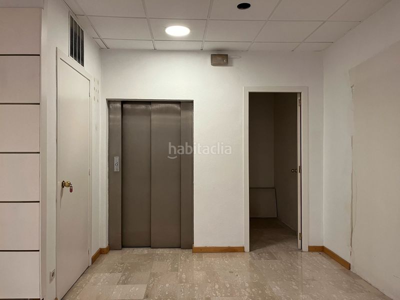 Foto e013d81e-4421-410a-8855-f1b30967eb5d. Alquiler local comercial oportunitat!! local historic al Centre d en Igualada