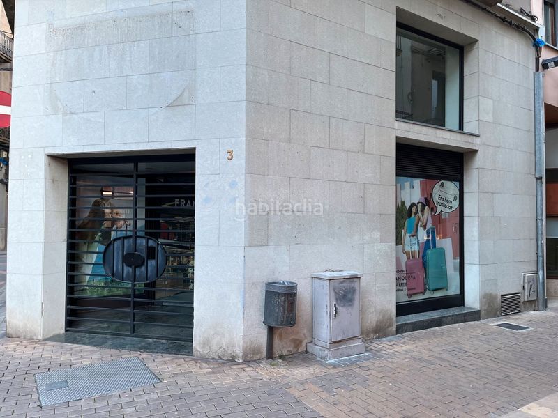 Foto f84a0259-2230-4054-b9ff-c0a45bd4a714. Alquiler local comercial oportunitat!! local historic al Centre d en Igualada